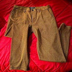 Forever 21, belt loops, on-seam pockets, and a slim fit.